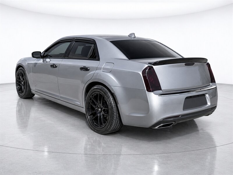 2017 Chrysler 300 C
