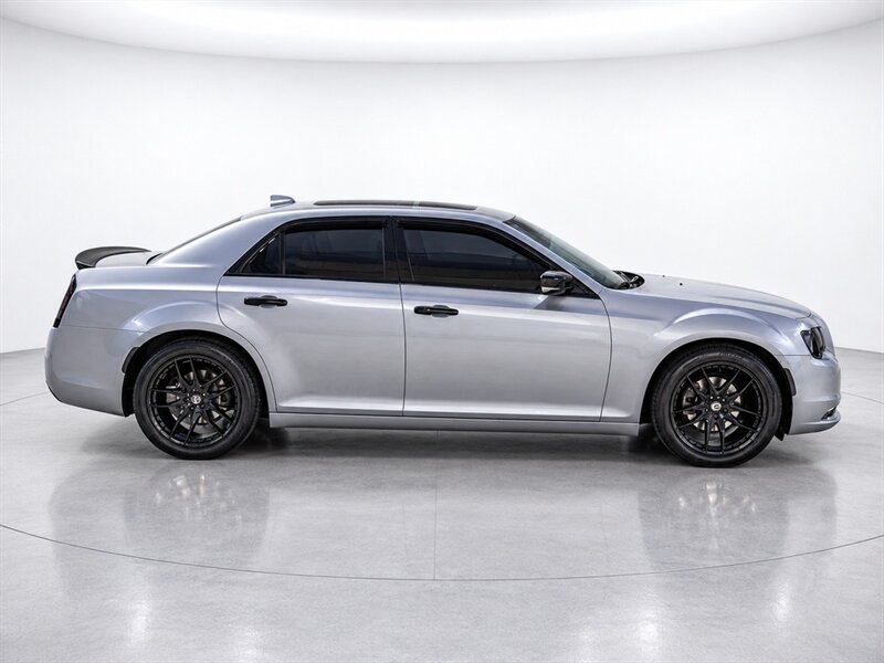 2017 Chrysler 300 C
